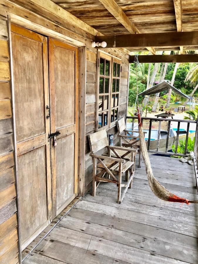 Beachfront Hut Downstairs Astra - Beach Shack Chalet Kampong Juara Ngoại thất bức ảnh